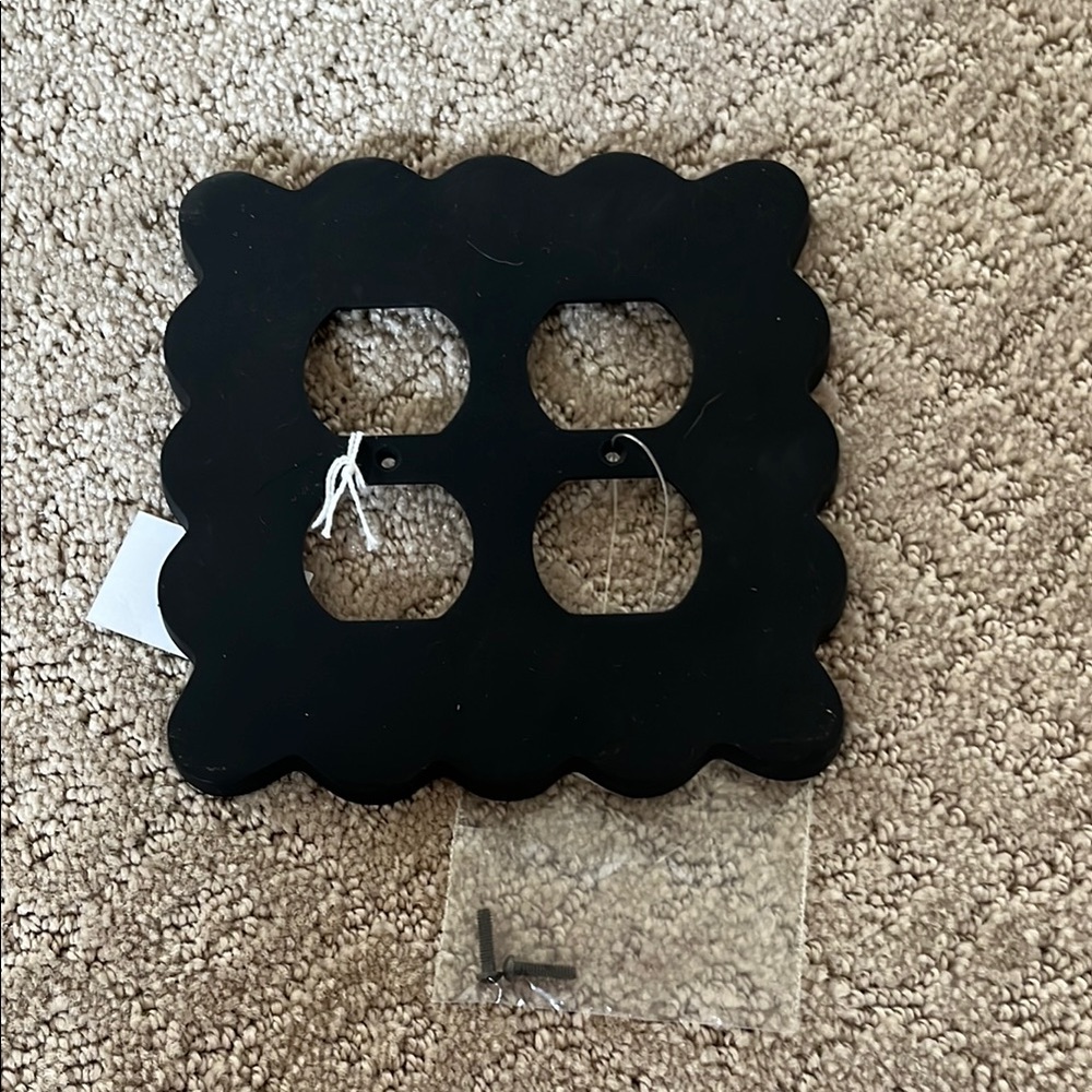Anthropologie Wiggle Double Outlet Cover